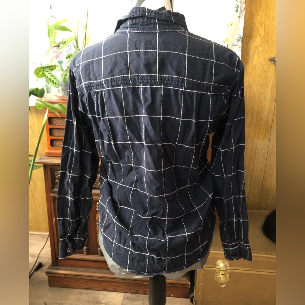 Floral Embroidered Button-up - Picture 2 of 4